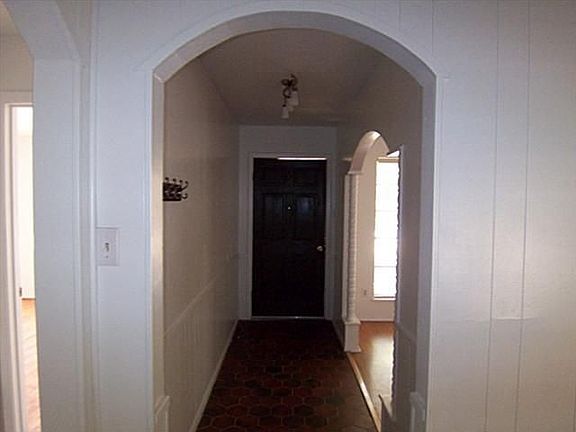 3rd image of 3902 Ligustrum Dr