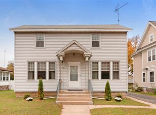 527 W Wisconsin St, Portage, WI 53901
