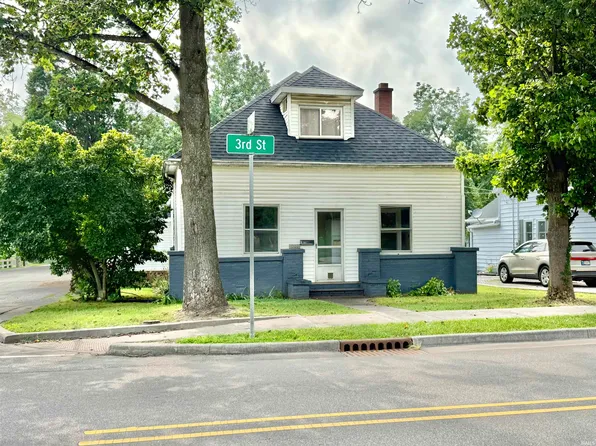 1202 N 3rd St, Boonville, IN 47601