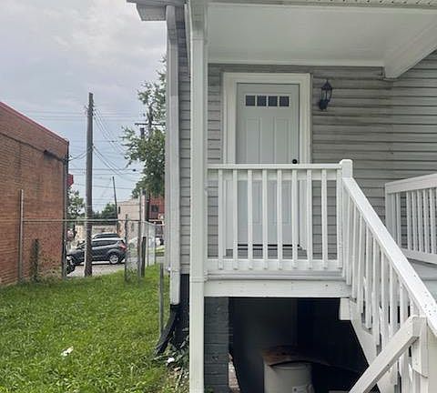 5th image of 4504 Bowen Rd SE