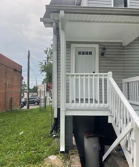4504 Bowen Rd SE — Photo 5