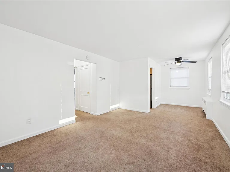 206 W Parkway Ave — Photo 6