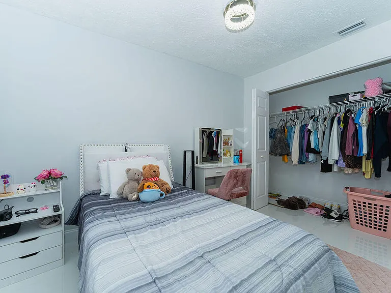 1242 SW Parma Ave — Photo 49
