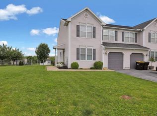 37 N Calais Dr, Reading, PA 19605