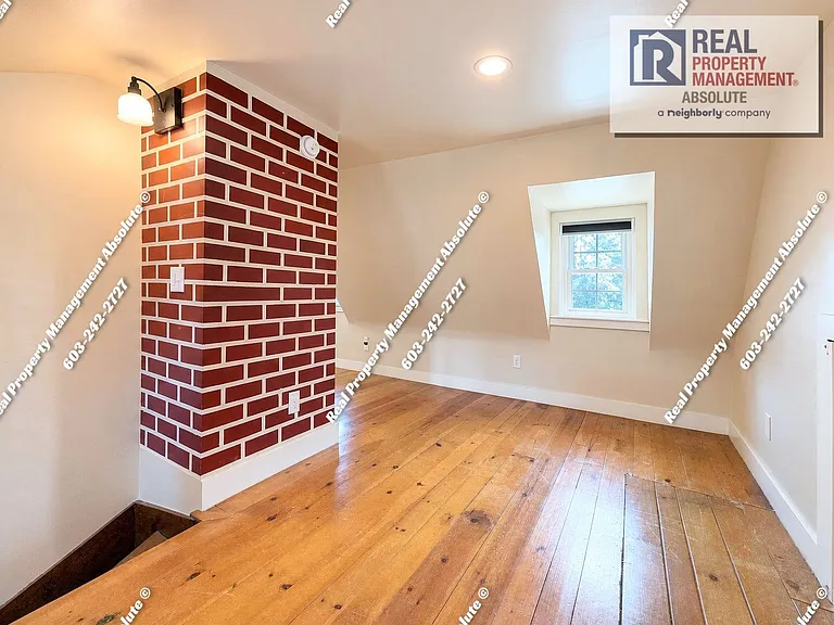 208 Manchester St — Photo 28