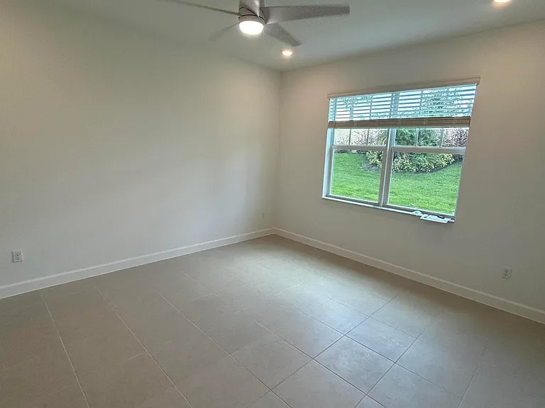 1769 SE Crosswood Way — Photo 9
