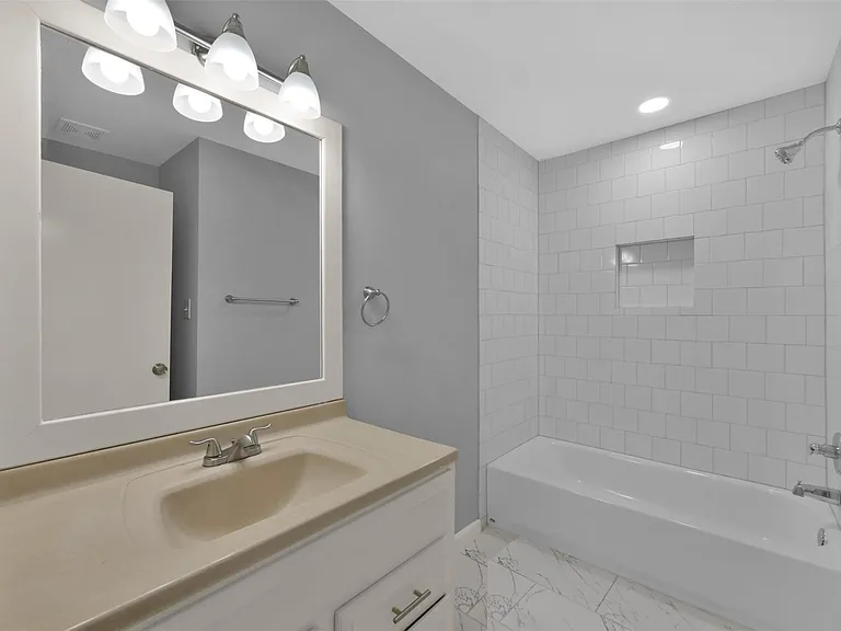 15876 Pecan Dr #B — Photo 11