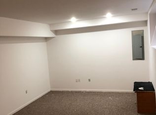 855 N Maple Rd, Ann Arbor, MI 48103