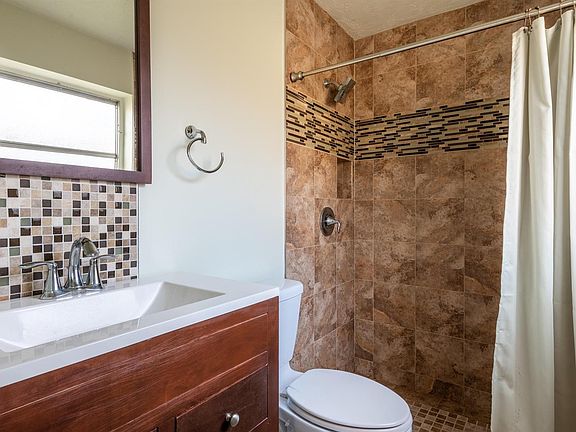 4th image of 2171 NW 84th Way