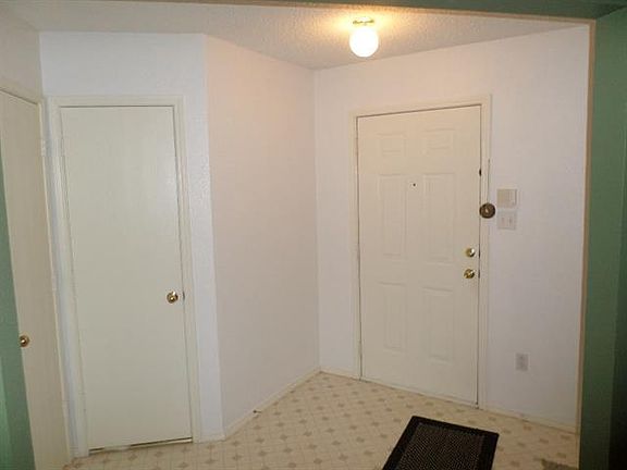 2nd image of 306 Ensenada Plz