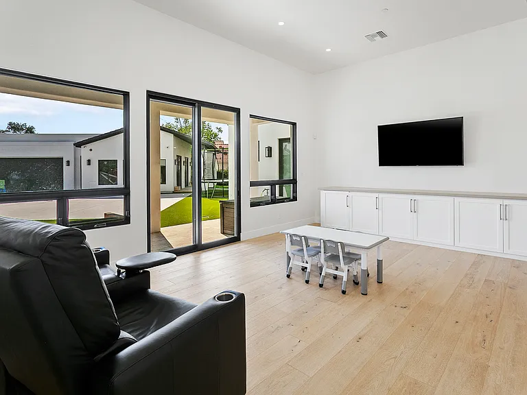 6718 E San Juan Ave — Photo 8