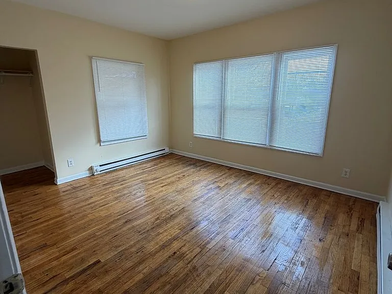 810 15th Ave — Photo 3