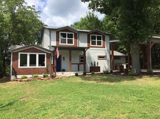 914 E Lakeside Dr, Fayetteville, AR 72701