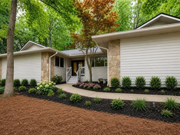 4198 Lake Rill Ct, Marietta, GA 30062