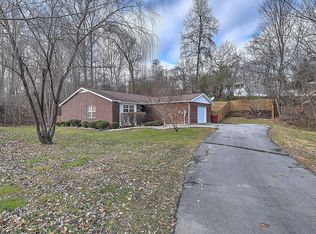 109 Helen Ct, Johnson City, TN 37604