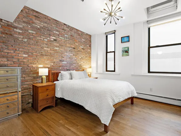 501 Adams Street image 7 of 16