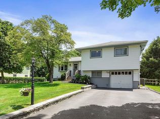 3564 Dane St, Shrub Oak, NY 10588