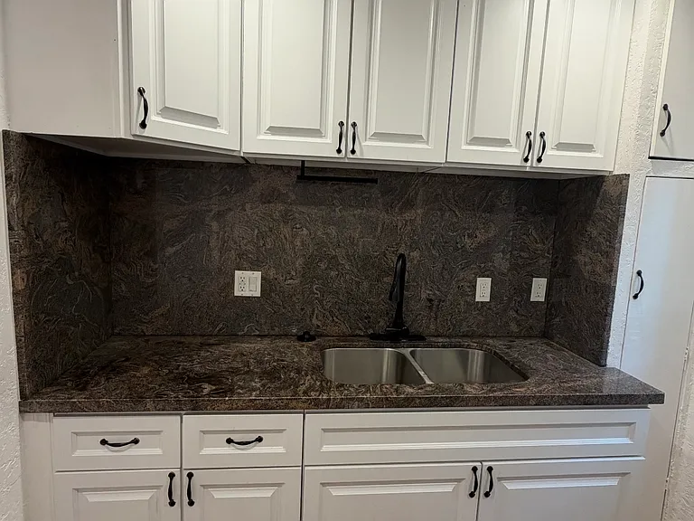 632 N Hayworth Ave #B — Photo 2