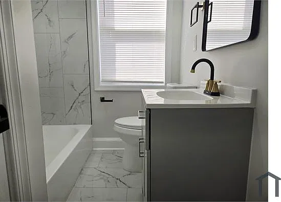 4 bed, 1250 sqft, $2,200 — Photo 2