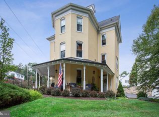 225 Phillips Mill Ln, Newark, DE 19711