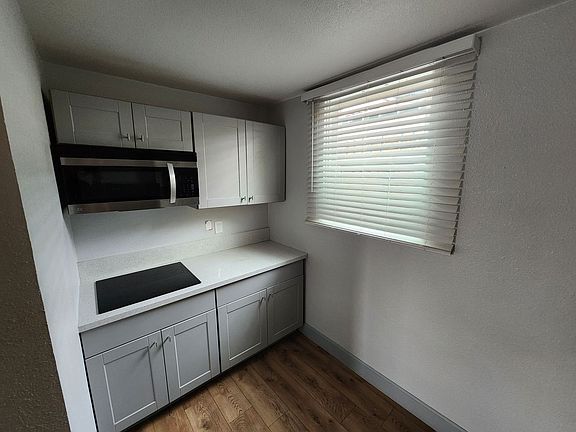 4th image of 311 N 16th St #2