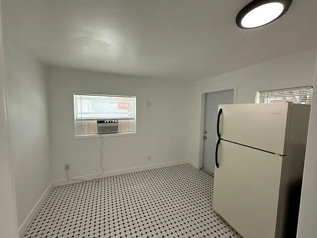 3705 SW 13th Ct #1-5 — Photo 1