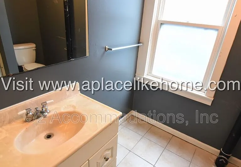 745 Pacific Ave — Photo 16