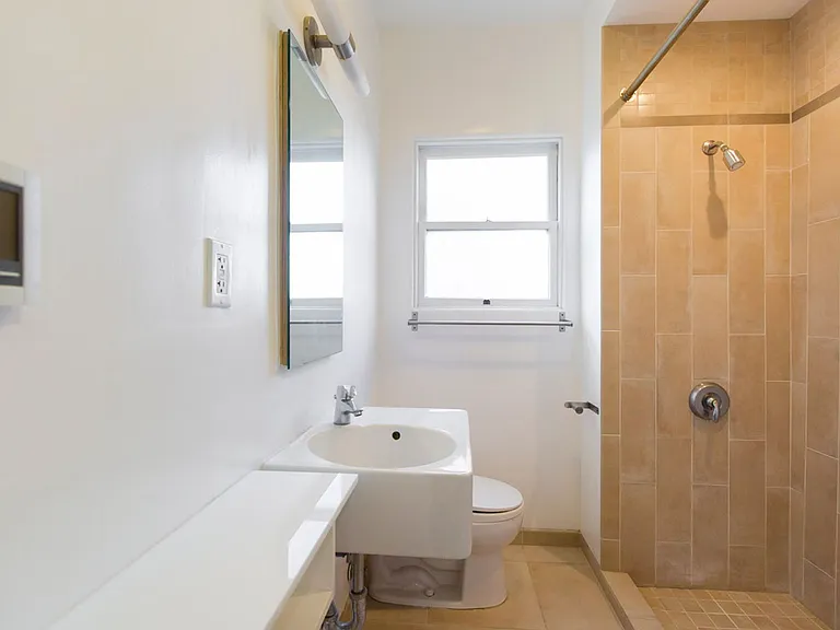 67 Glen Ave #307 — Photo 33