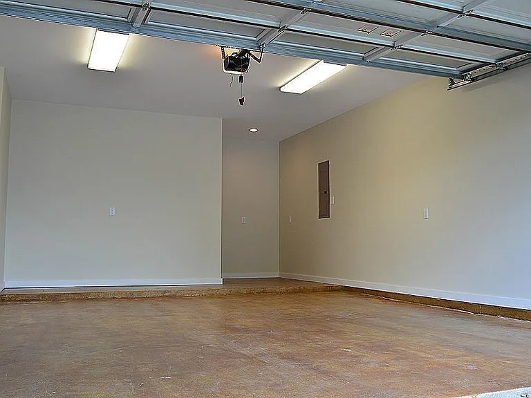 605 Jewett St — Photo 23