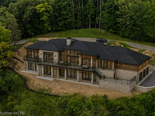 1246 Lake Forest Way, Milford, MI 48380