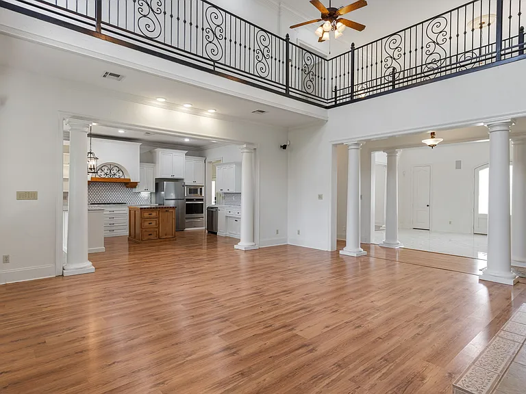105 Woodbine Dr — Photo 14