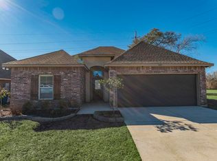 705 Peak Run, Youngsville, LA 70592