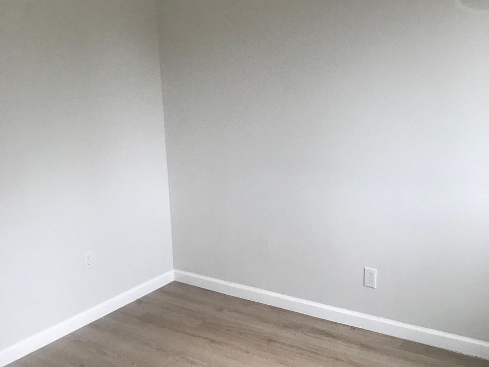 1st image of 21803 64th Ave #3
