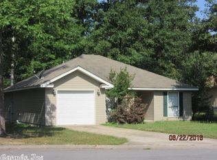 4 Pine Thicket Ct, Little Rock, AR 72206