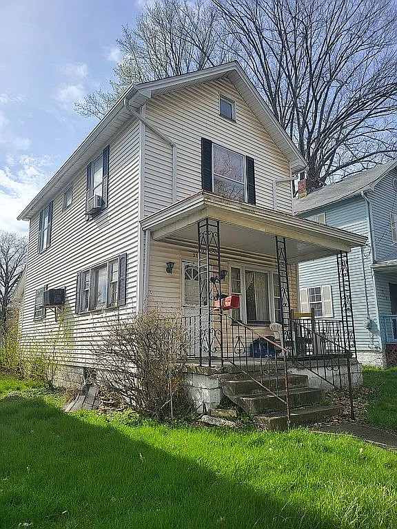 217 N Scott St photo 1