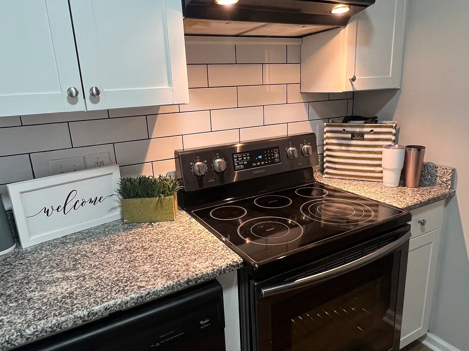 3 bed, 1292 sqft, $1,725 — Photo 2
