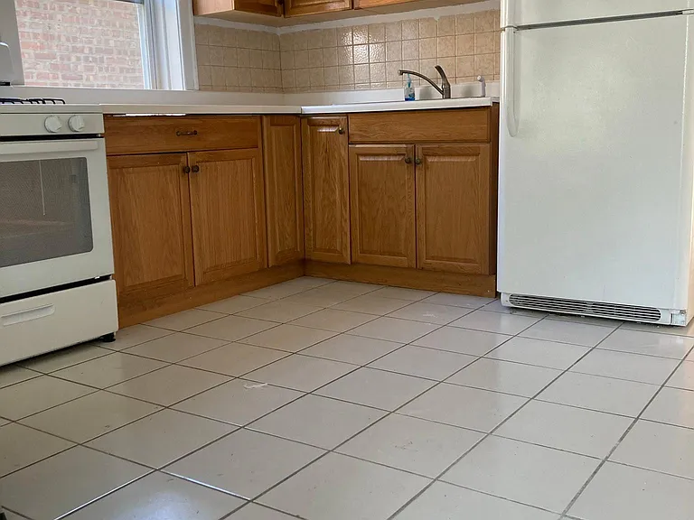 4457 W Ainslie St #1 — Photo 7