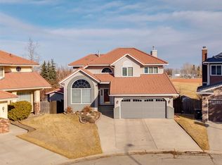 163 W Edgebrook Close NW, Calgary, AB T3A4W7