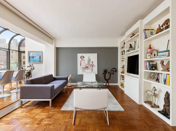 860 Fifth Avenue image 2 of 8