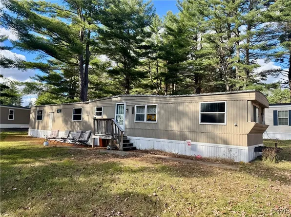 4 Ivy Ln, Blossvale, NY 13308