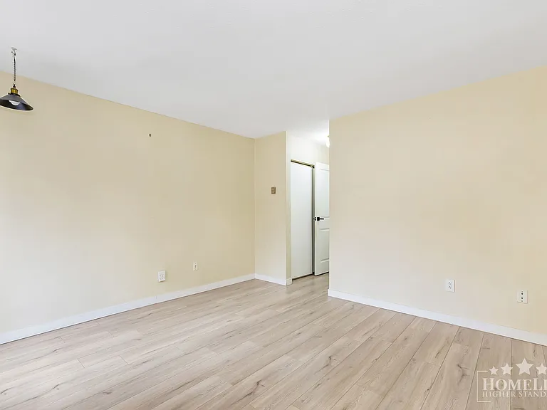9682 134th St #118 — Photo 11
