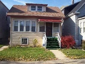 2042 N Narragansett Ave photo 1