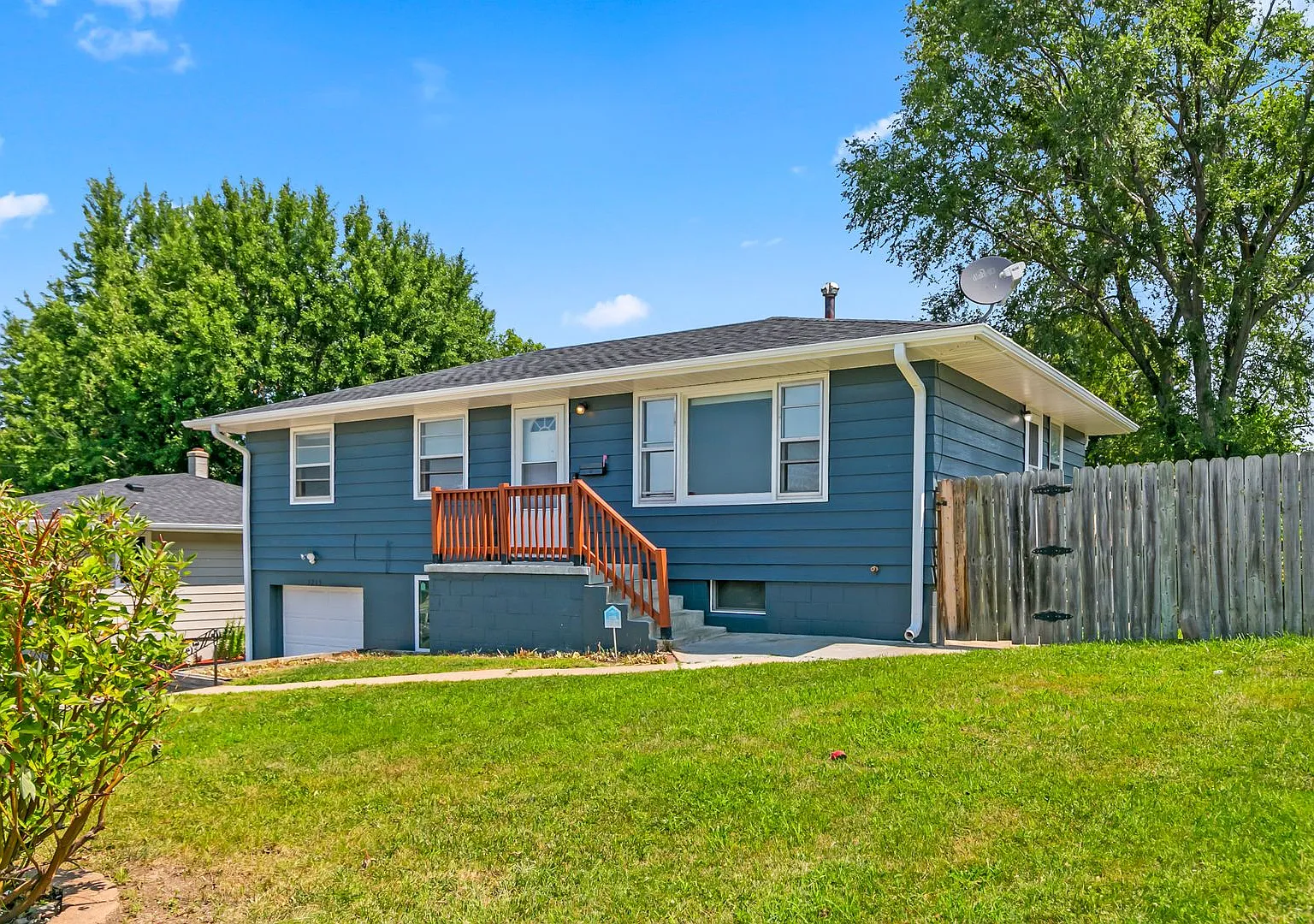 7215 S. 41st. Ave. — Photo 3