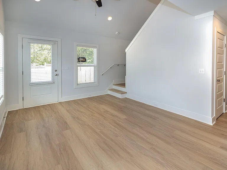 1541 Payne St #3 — Photo 2