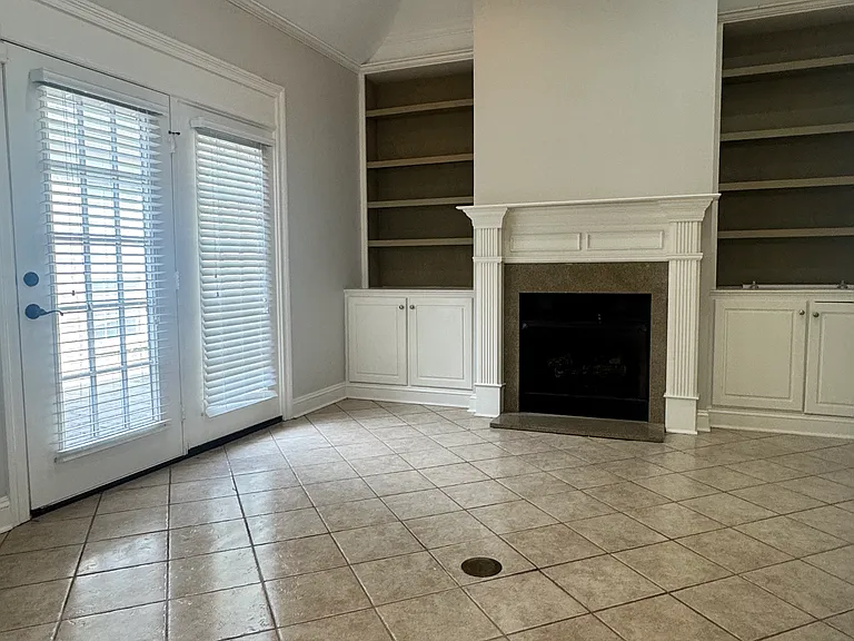 4431 Evelyn Ln — Photo 10