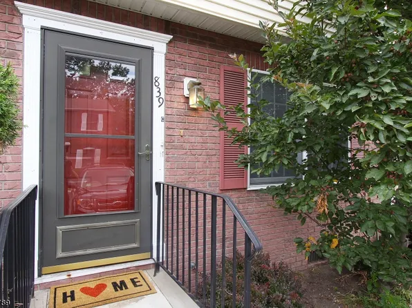 839 Valley St #C-6, Vauxhall, NJ 07088