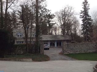 111 Caenarvon Ln, Haverford, PA 19041