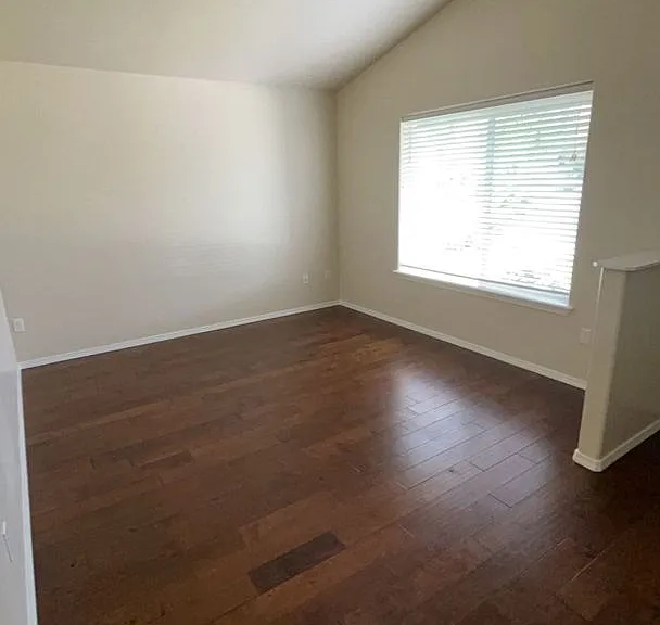 899 Trinity Way — Photo 4