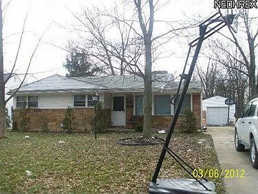 625 Afton Ave photo 1
