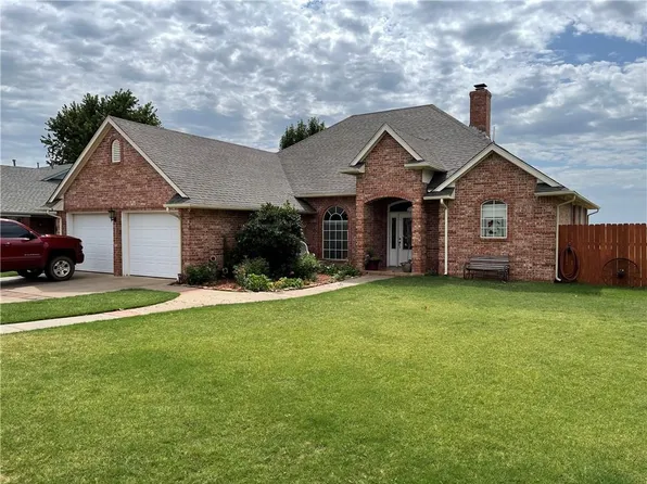 108 Harrington Dr, Anadarko, OK 73005